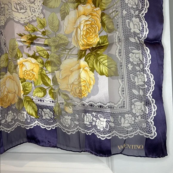 Vintage Valentino Silk Rose Scarf - Picture 6 of 8